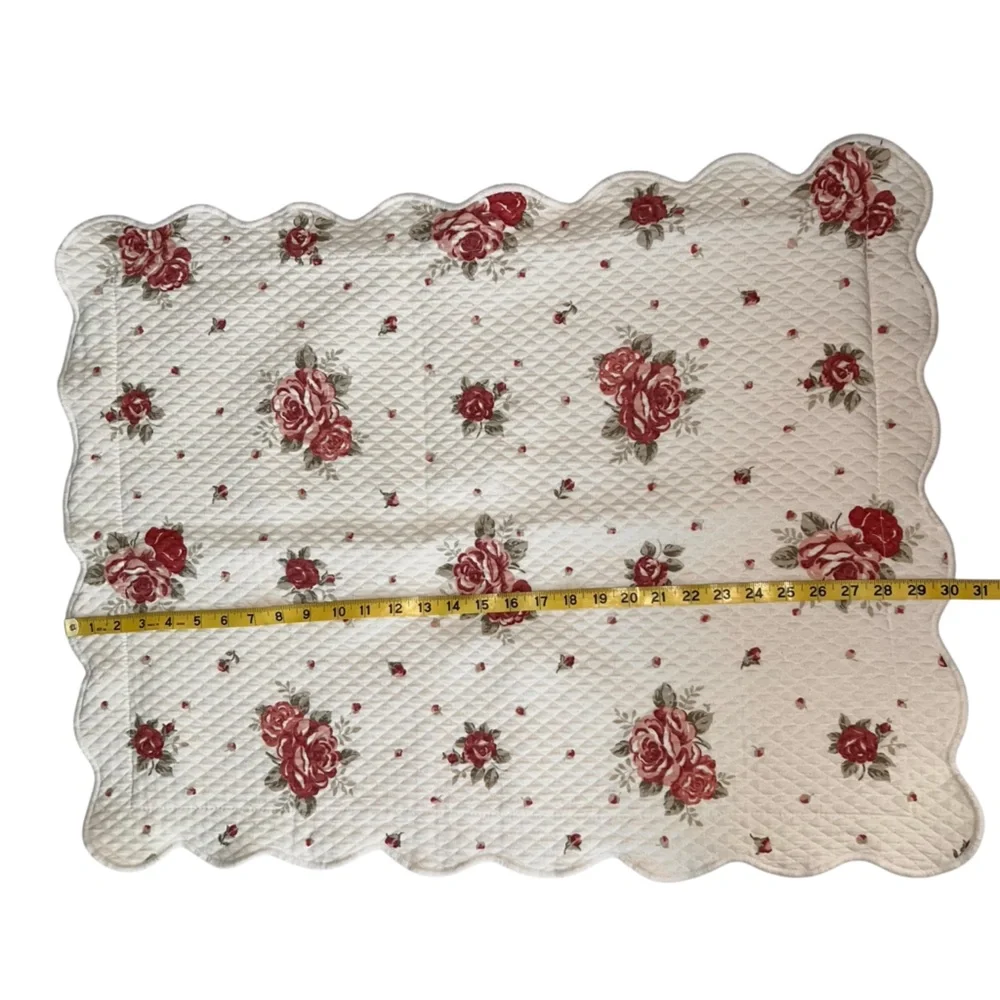 2 Pillow Shams Colchas S. Domingos Quilted Scalloped Ivory with Pink Roses